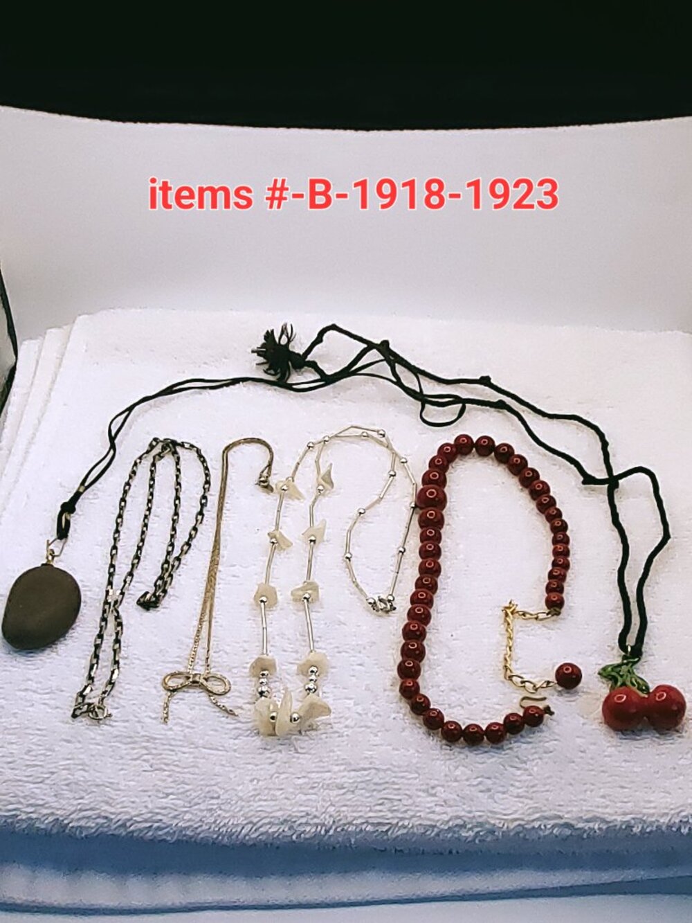 6 necklaces, items # B-1918-1923 ,. wt. 97 grams.